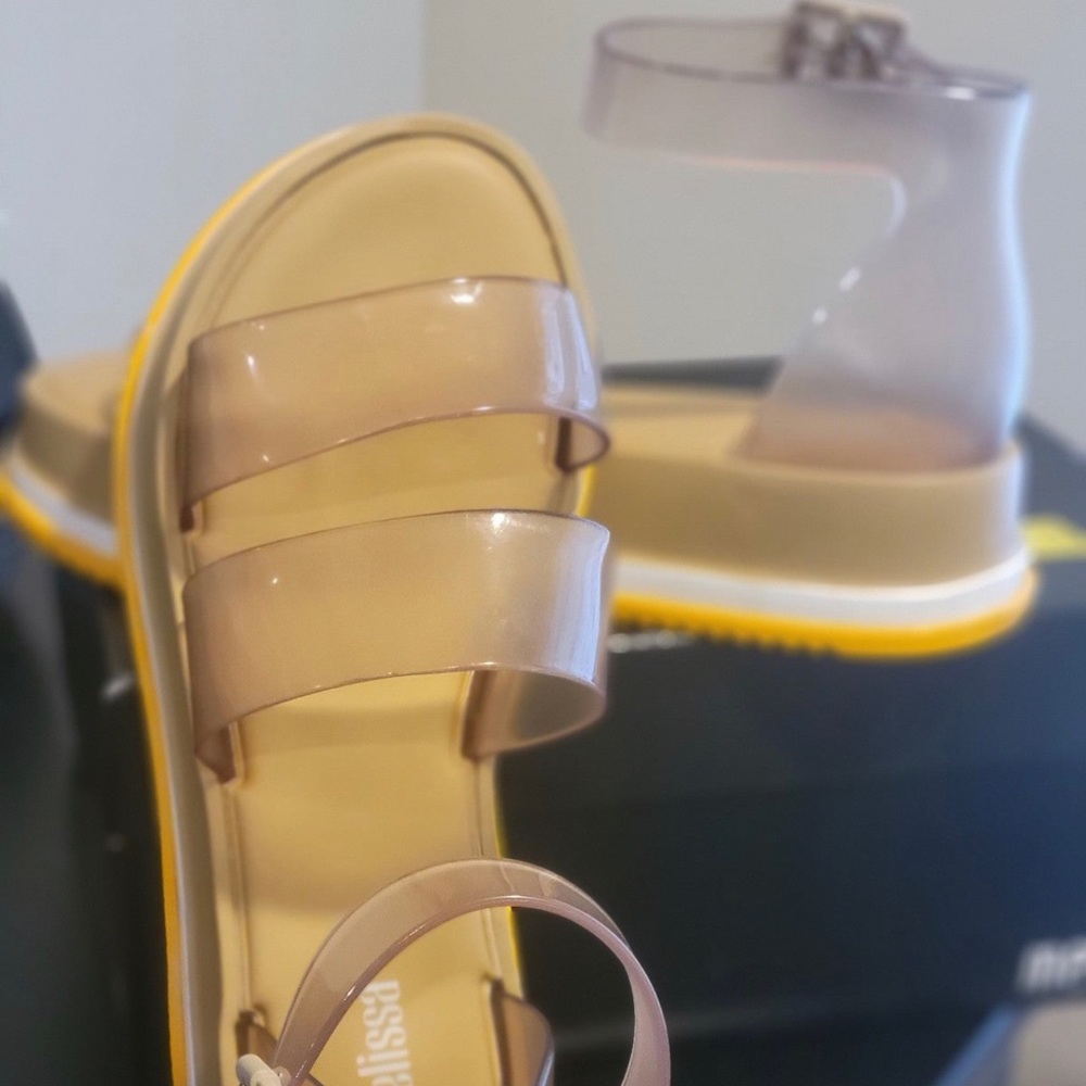 Melissa sandal